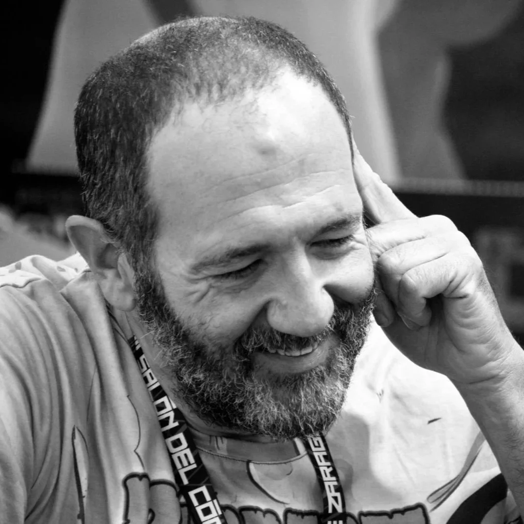 Fotografía del dibujante Jos Oliveros