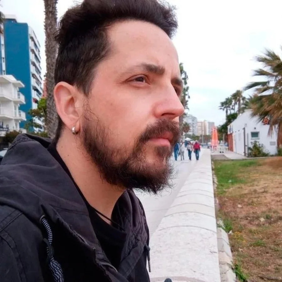 Fotografía del ilustrador Sal Donaire